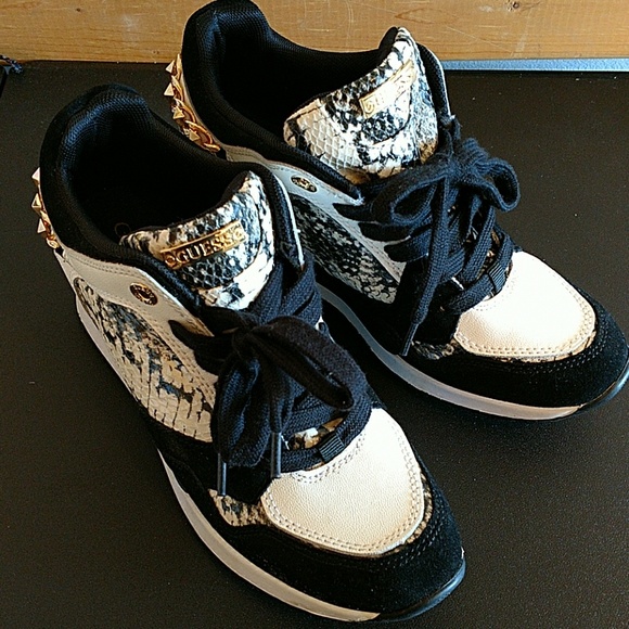 Heel Hidden Sneaker A Guess Printed SVpUzqGM Heel Hidden Sneaker A Guess Printed SVpUzqGM